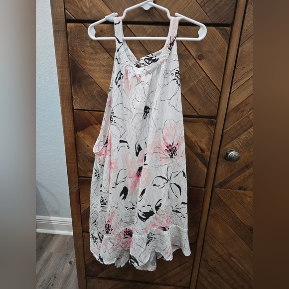 Torrid goddess Neck Tier Top - Picture 5 of 6